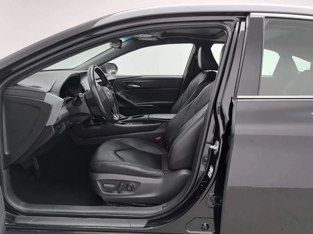 Toyota Avalon 2020 — Photo 10/20