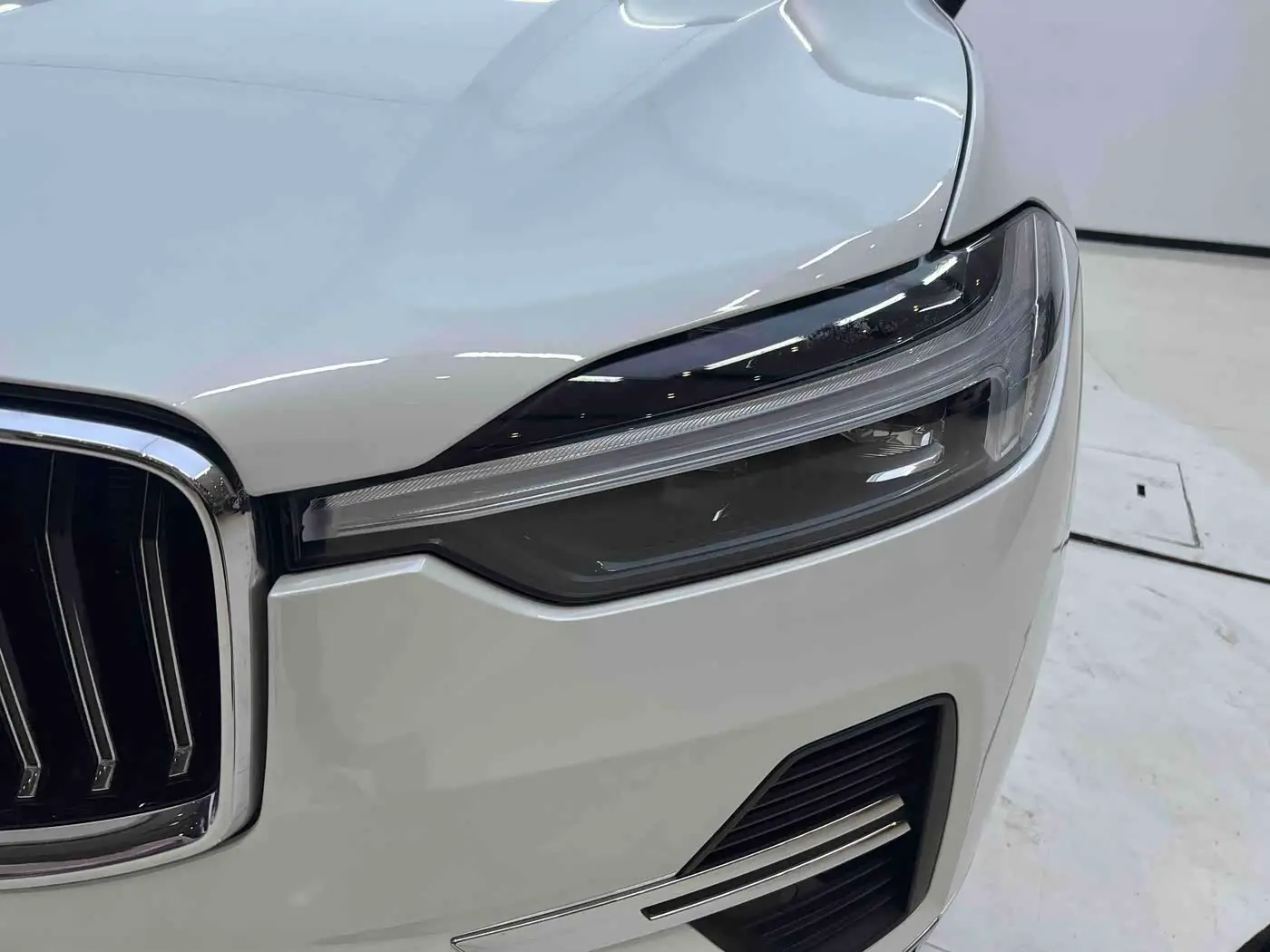 Volvo XC60 Plug-in Hybrid 2022 — Фото 9/20