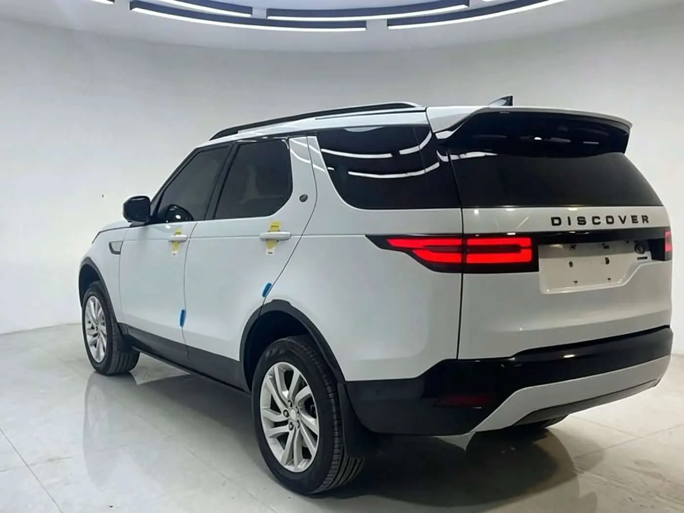 Land Rover Discovery 2018 — Şəkil 6/20