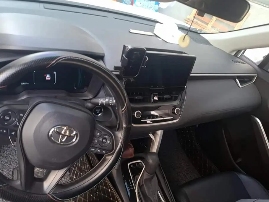 Toyota Corolla Cross 2025 — Şəkil 13/16