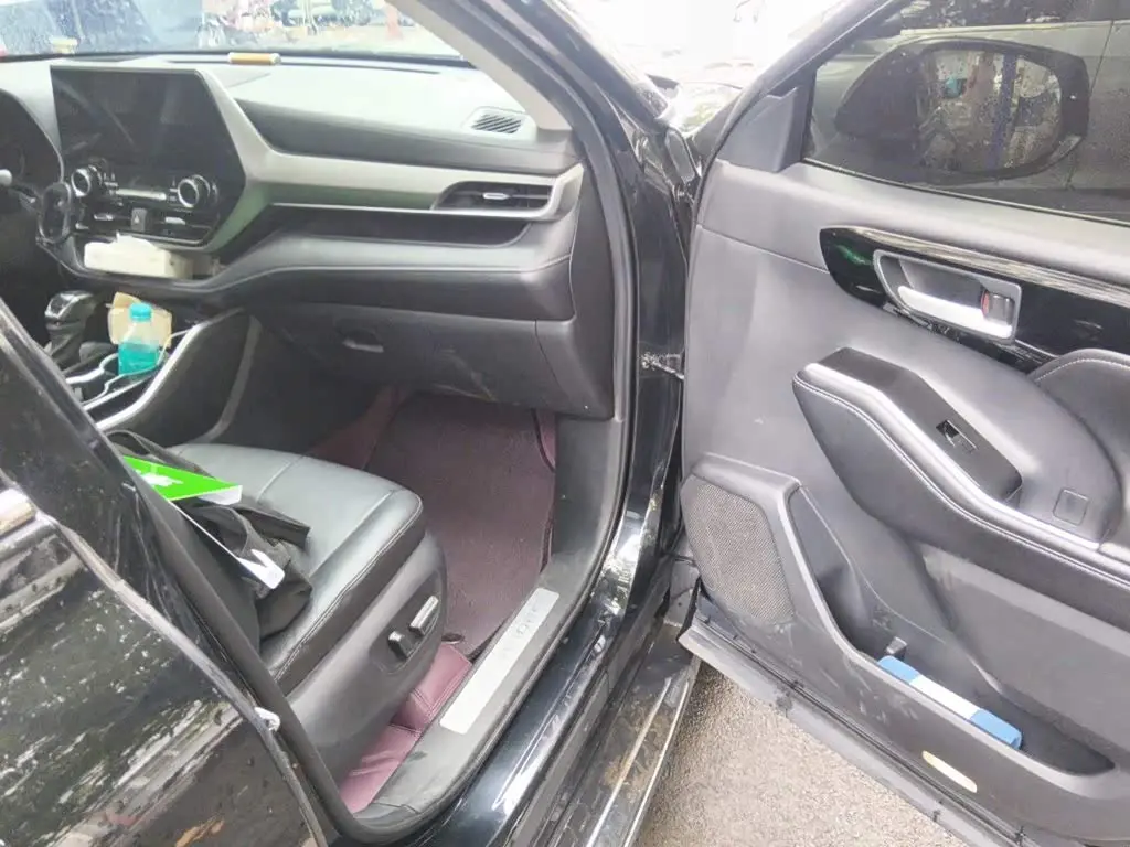 Toyota Highlander 2021 — Photo 19/19