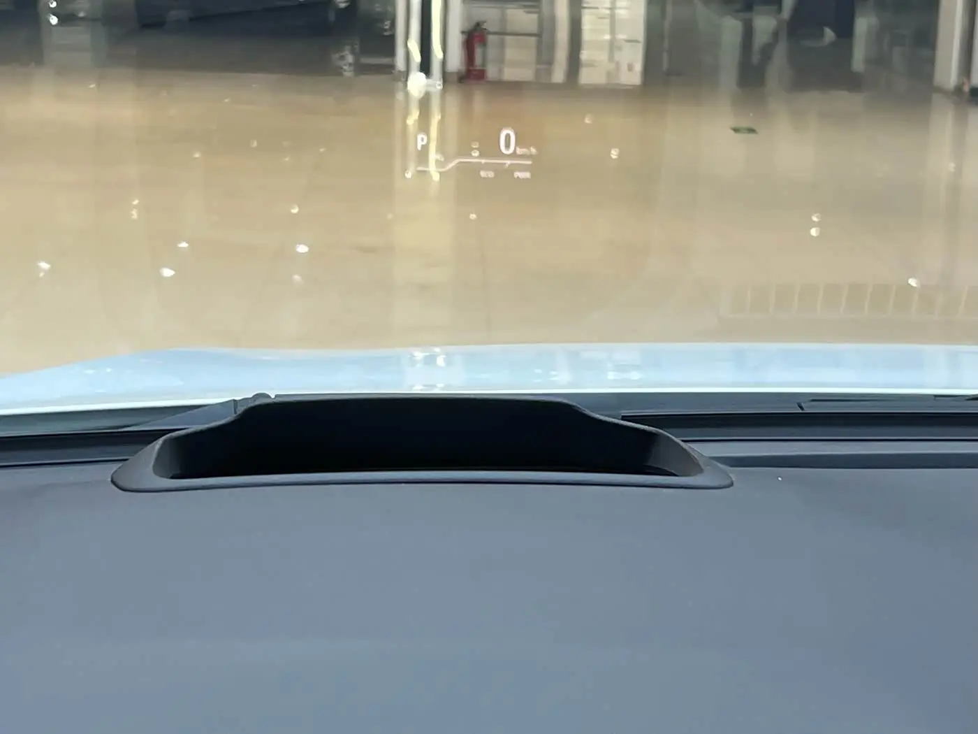 Toyota Granvia 2024 — Photo 12/20