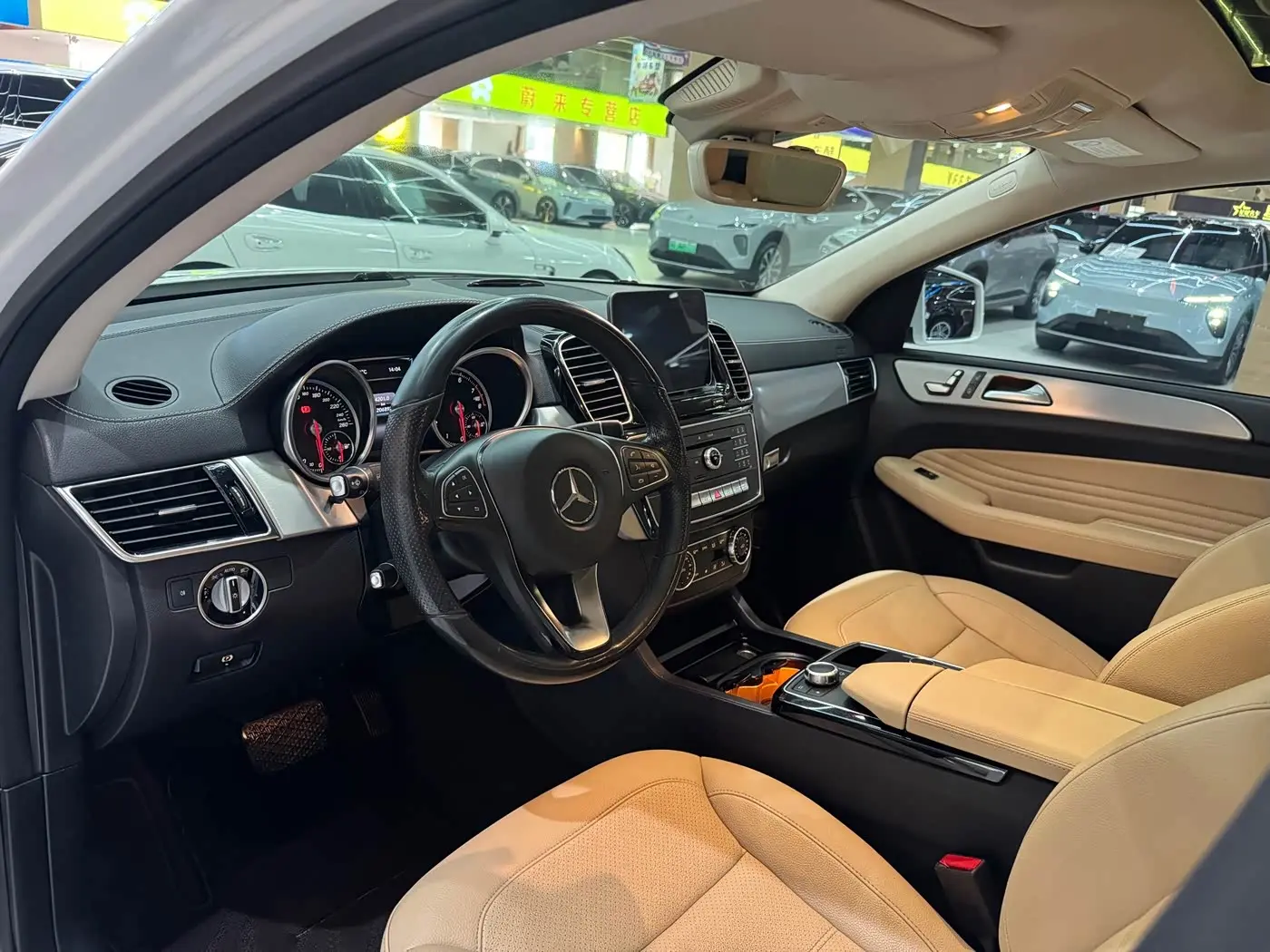Mercedes-Benz GLE Coupe 2017 — Photo 6/16