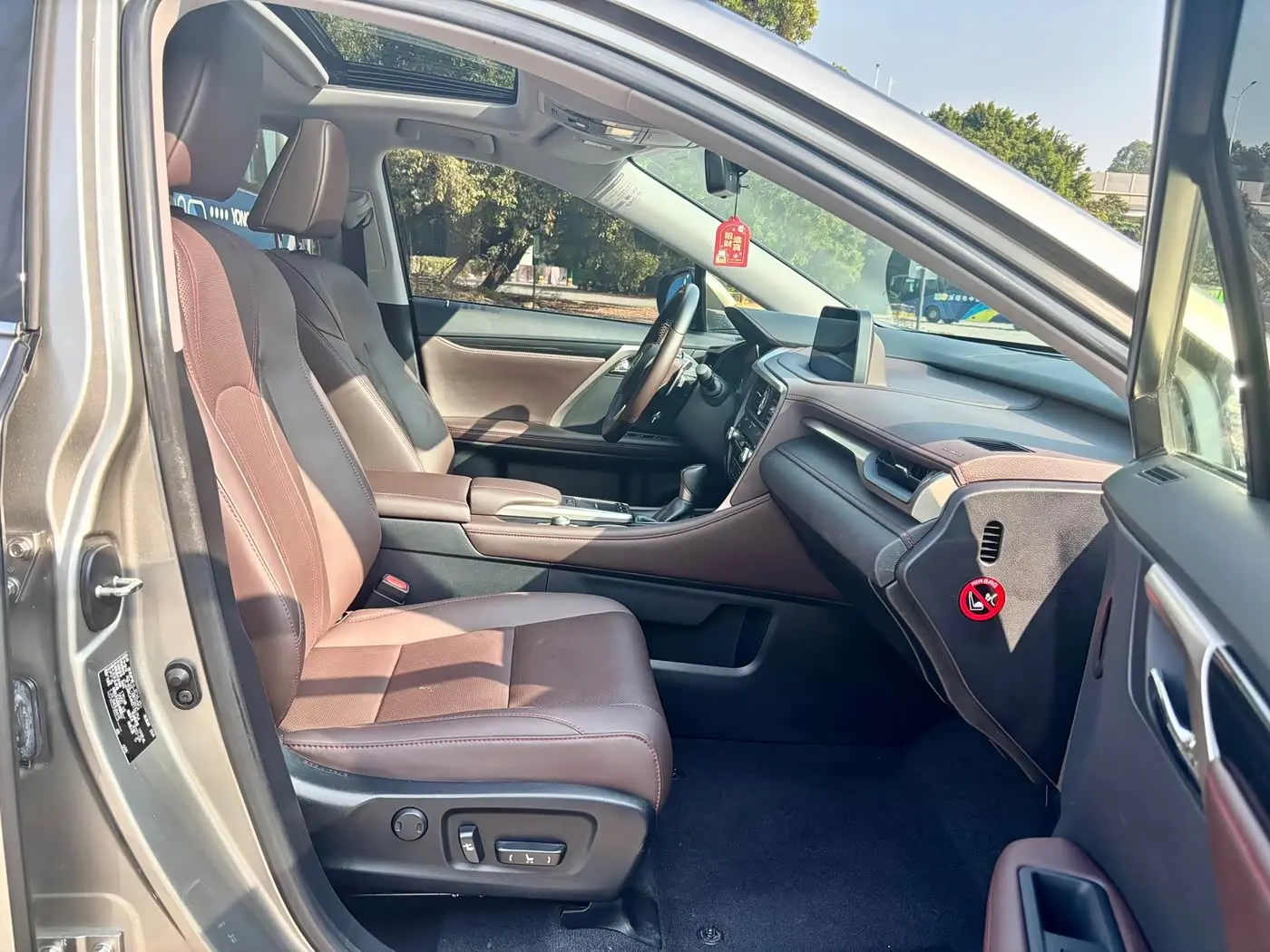 Lexus RX 2022 — Şəkil 6/19