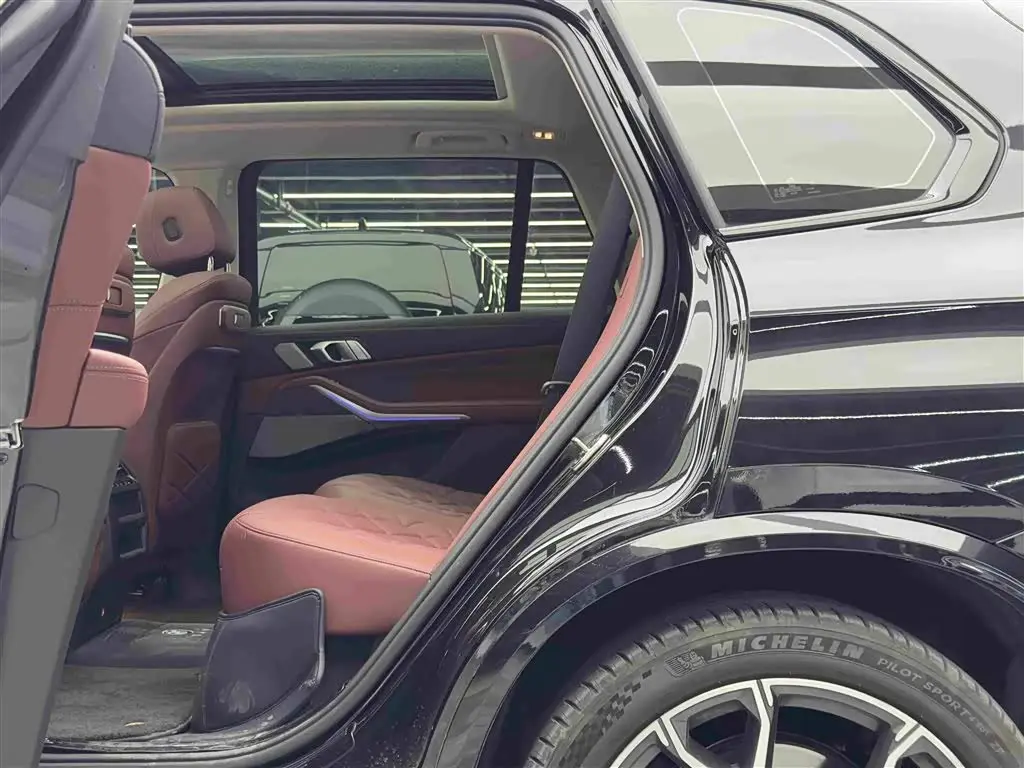 BMW X5 2025 — Фото 9/20