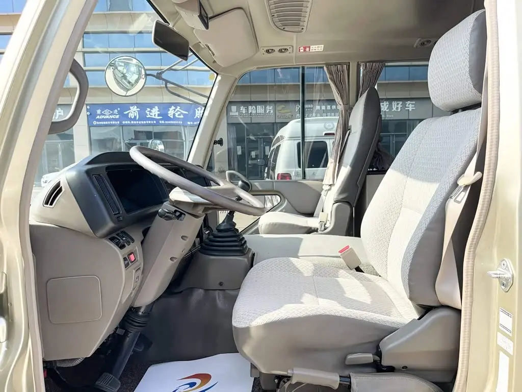 Toyota Coaster 2018 — Photo 4/19