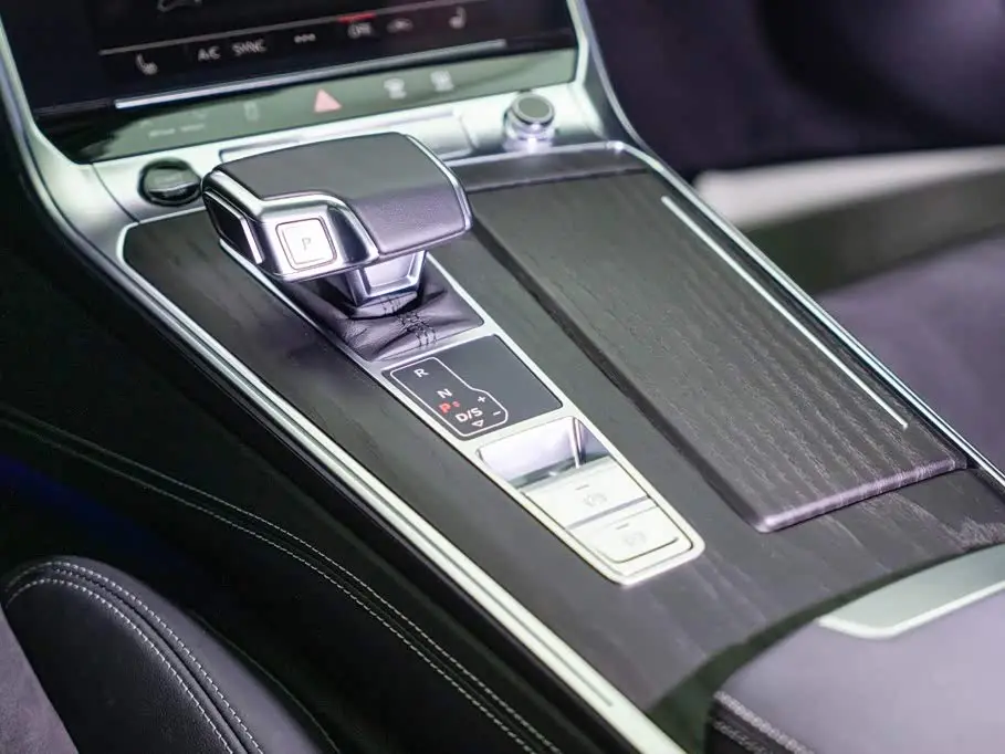Audi A6L 2025 — Фото 13/20