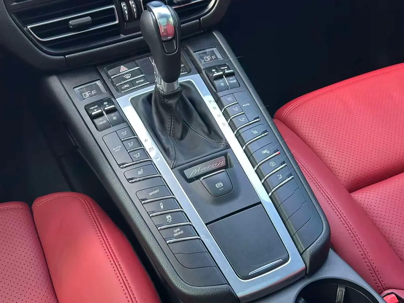 Porsche Macan 2022 — Фото 16/20