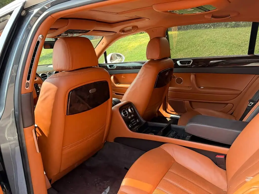 Bentley Flying Spur 2012 — Photo 11/14
