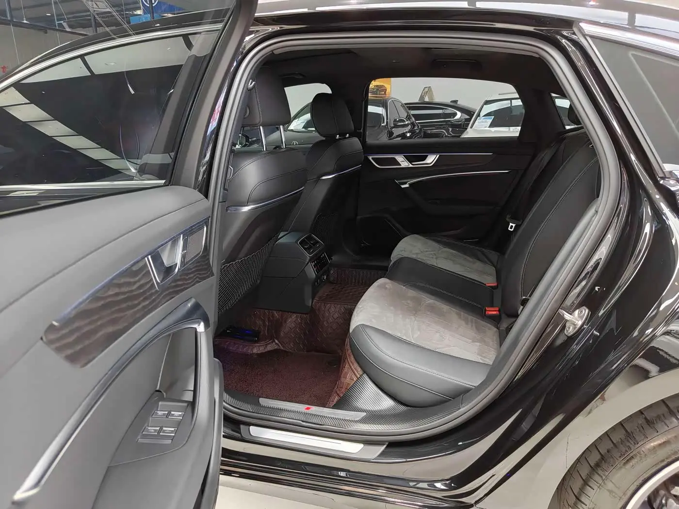 Audi A6L 2024 — Photo 8/20