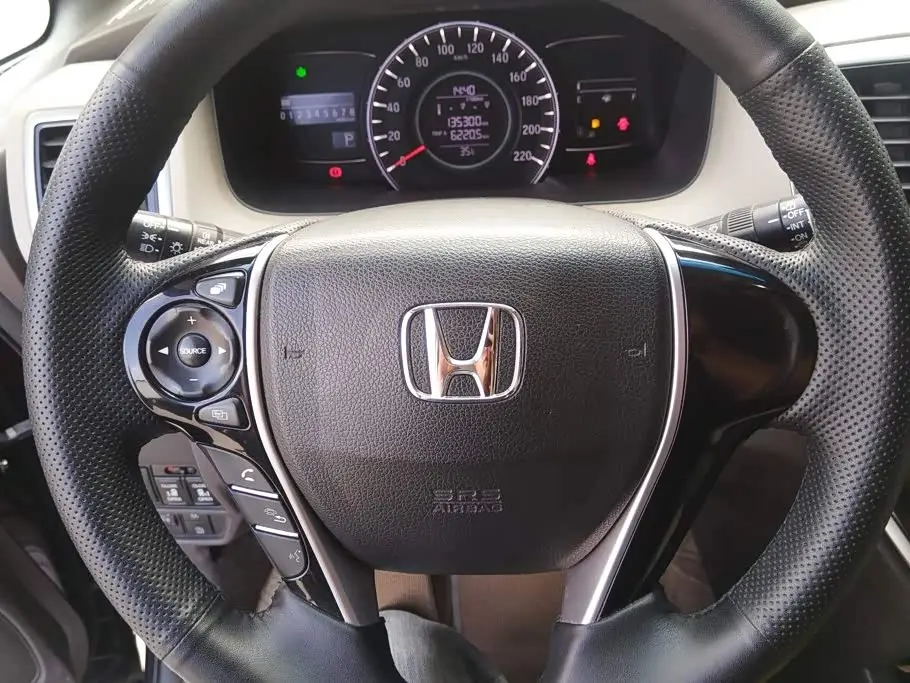 Honda Odyssey 2017 — Фото 15/16