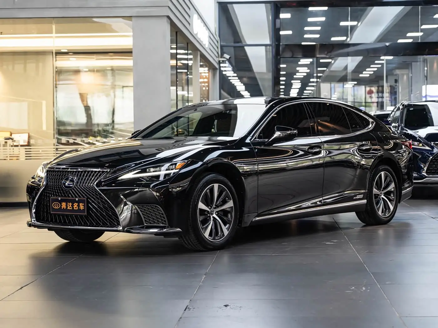 Lexus LS, 2021