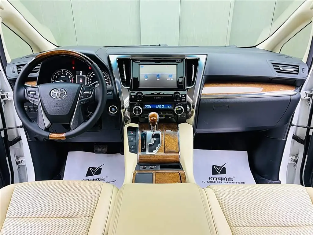 Toyota Alphard 2017 — Şəkil 9/17