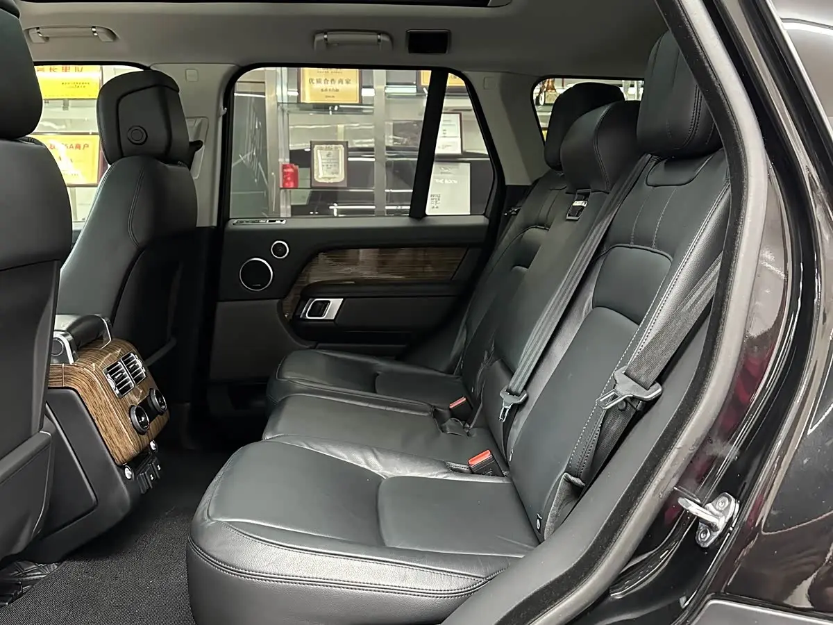 Land Rover Range Rover 2020 — Şəkil 10/20
