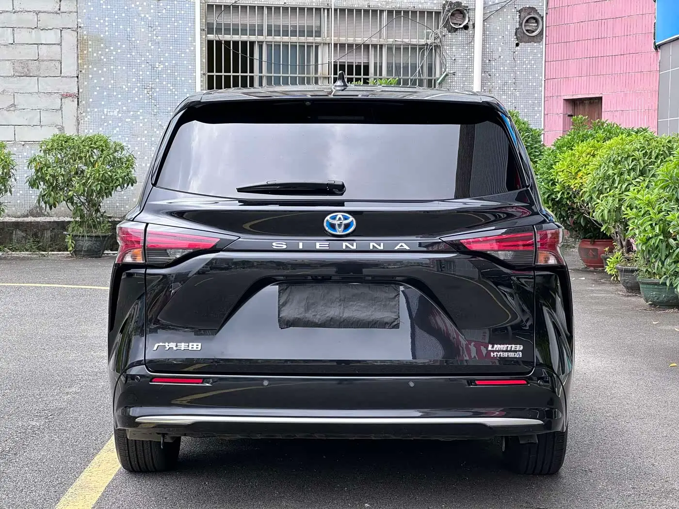 Toyota Sienna 2022 — Фото 13/18
