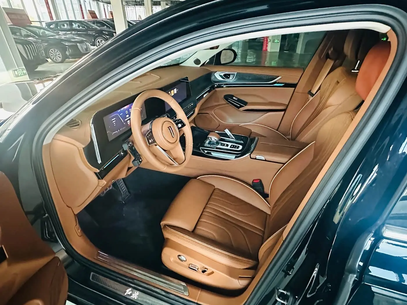 Hongqi H9 2026 — Photo 3/13
