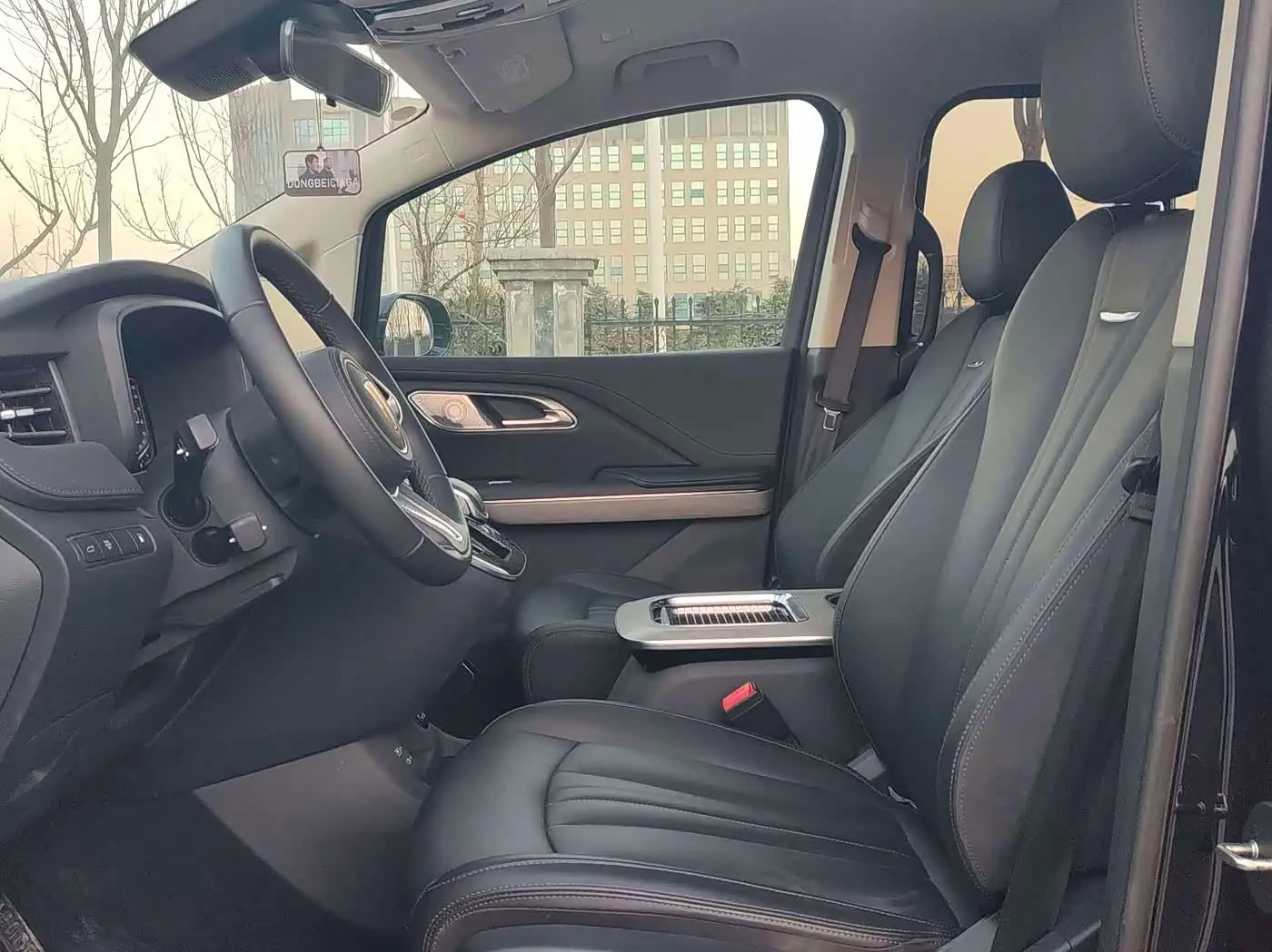 Hongqi HQ9 PHEV 2024 — Şəkil 6/15