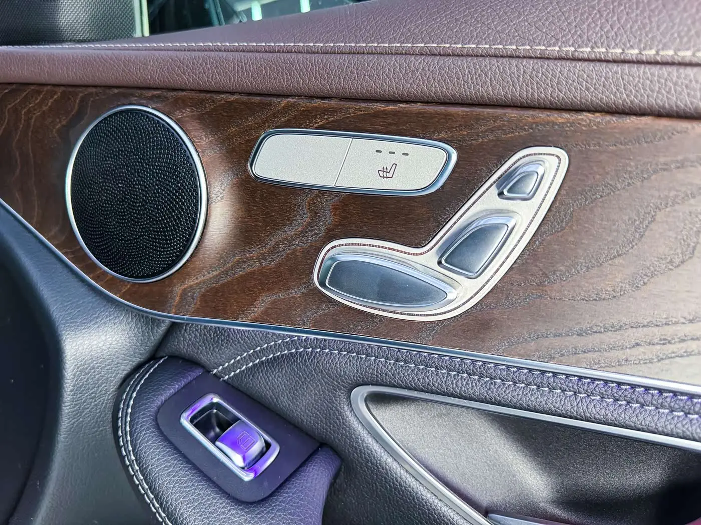 Mercedes-Benz GLC 2020 — Photo 10/17
