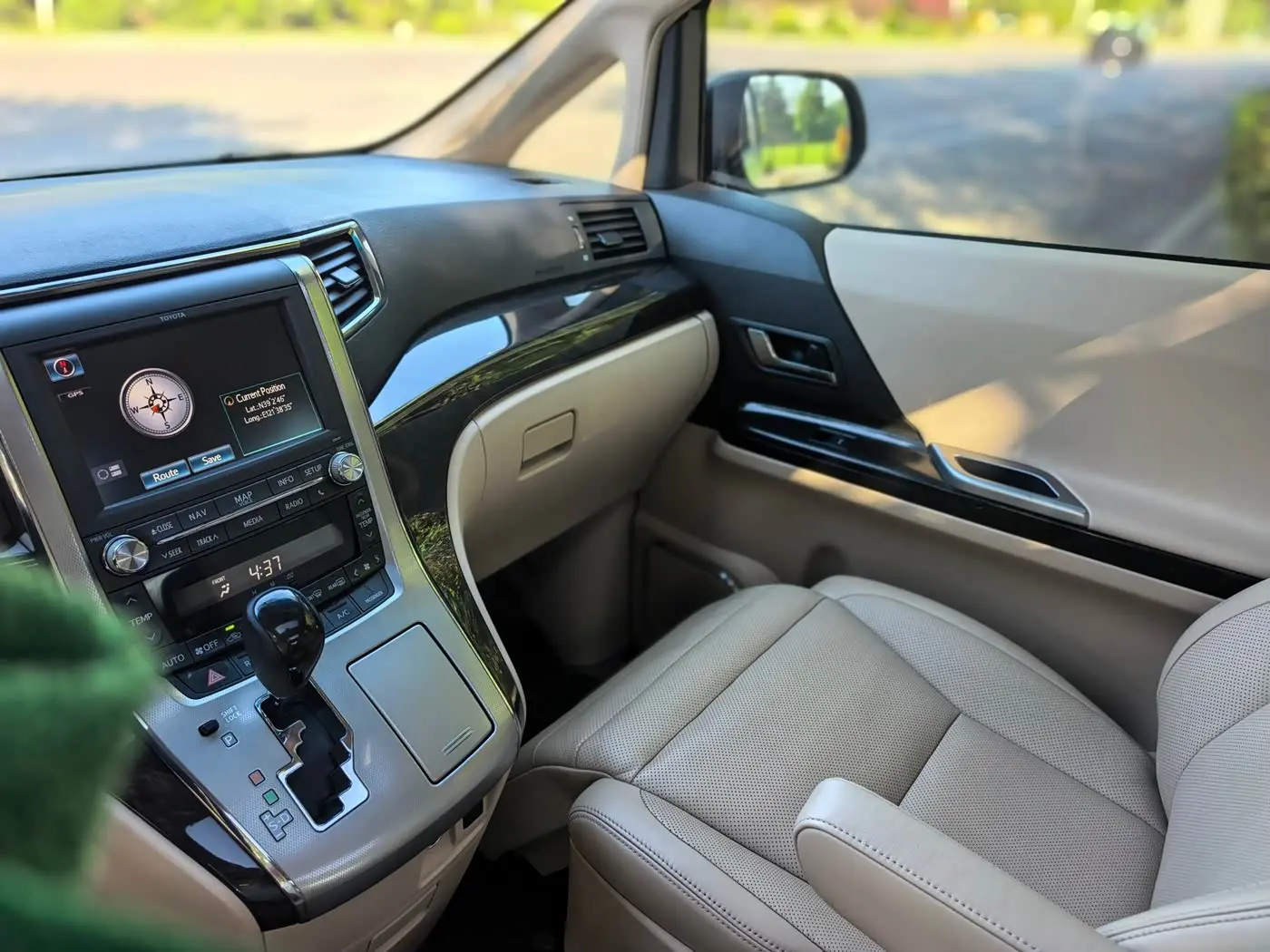 Toyota Alphard 2016 — Фото 12/20