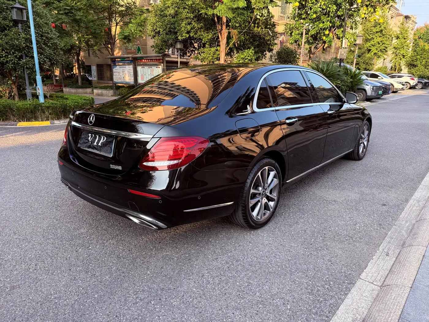Mercedes-Benz E-Class 2017 — Şəkil 5/9