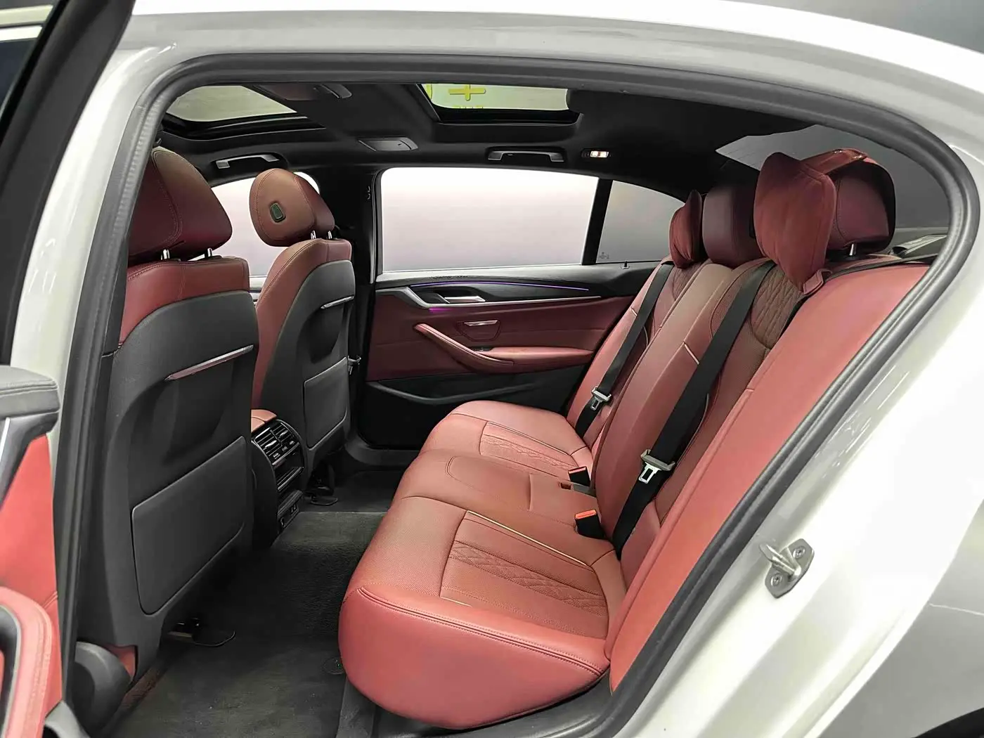 BMW 5 Series New Energy 2021 — Photo 9/9