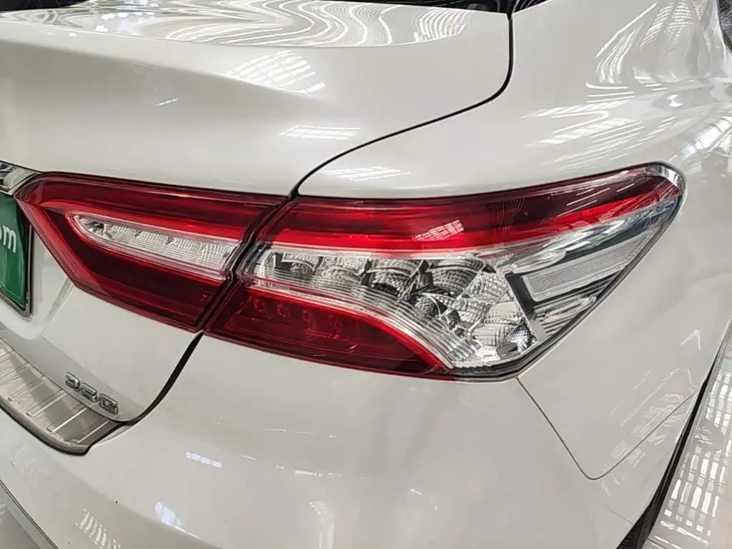 Toyota Camry 2020 — Photo 7/19