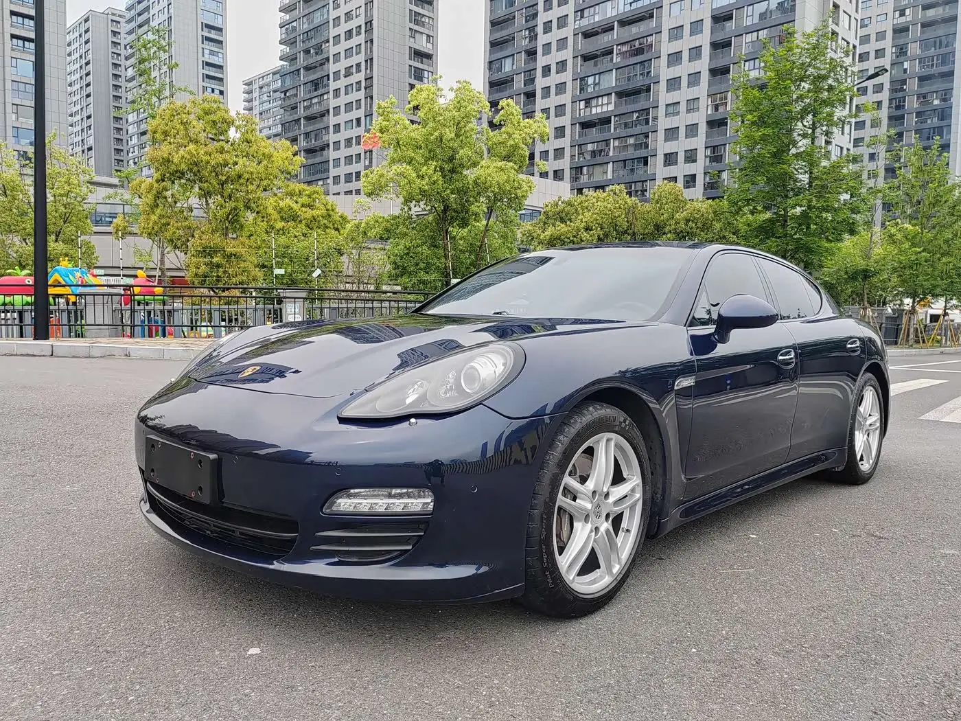 Porsche Panamera, 2011