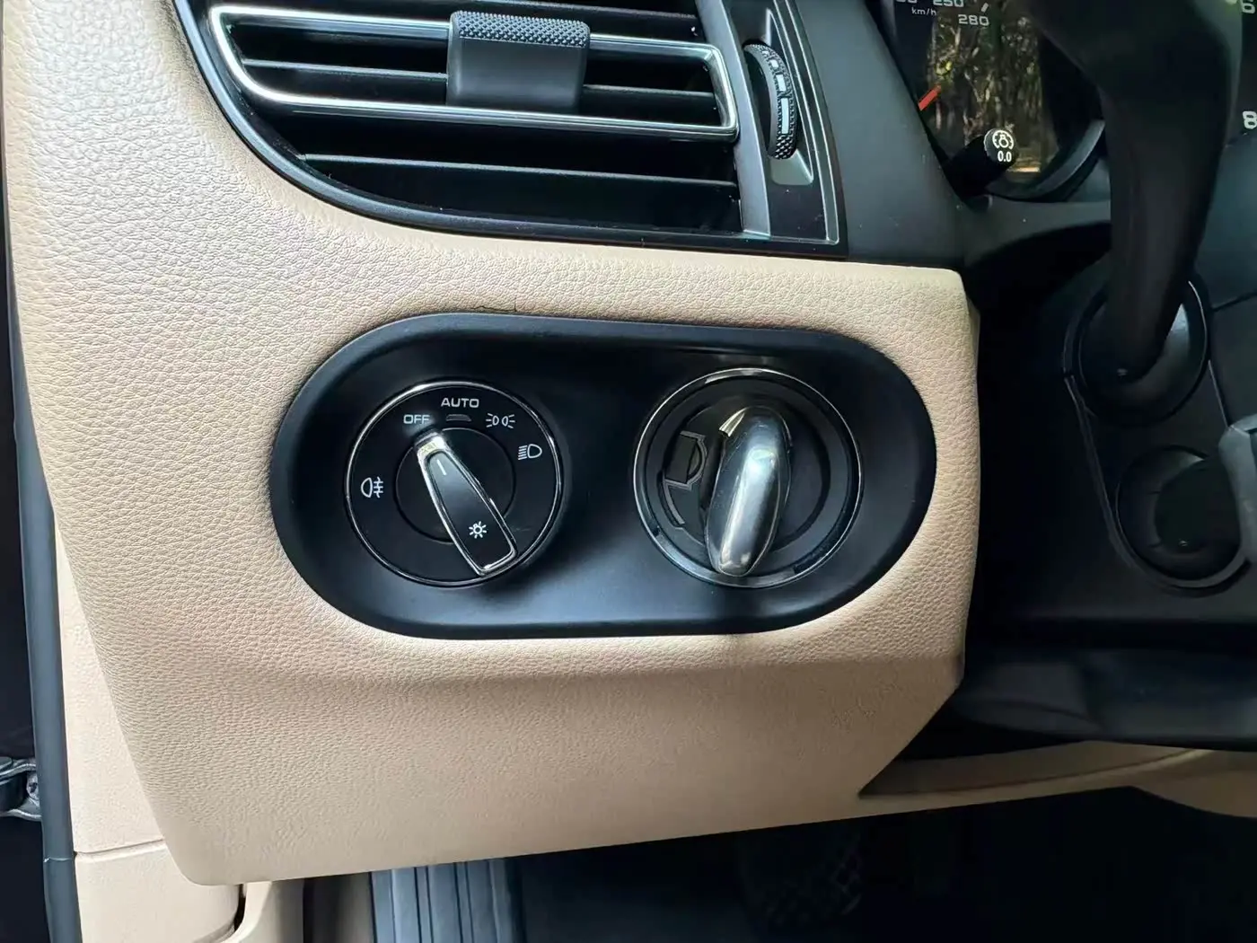 Porsche Macan 2018 — Photo 10/16
