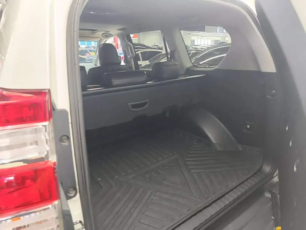 Toyota Prado 2017 — Фото 18/20