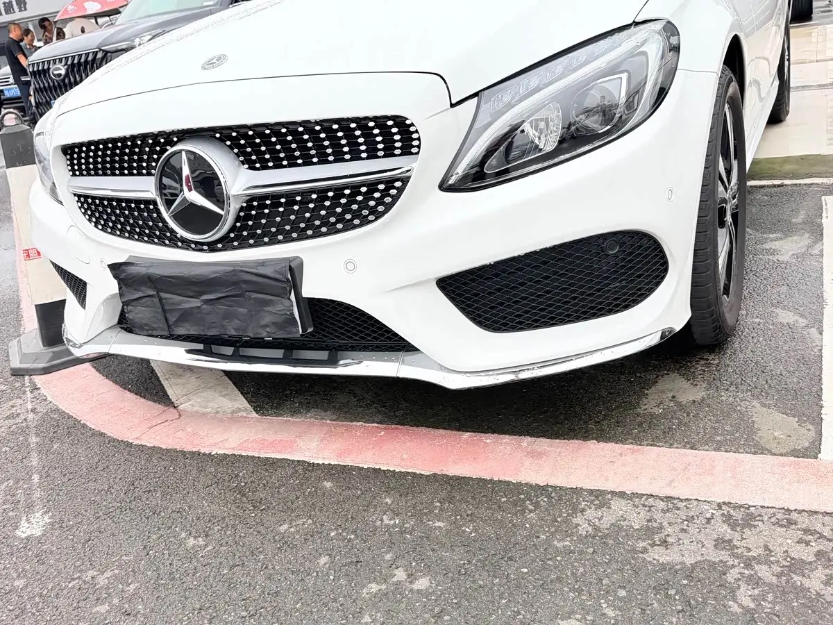 Mercedes-Benz C-Class 2018 — Photo 2/15