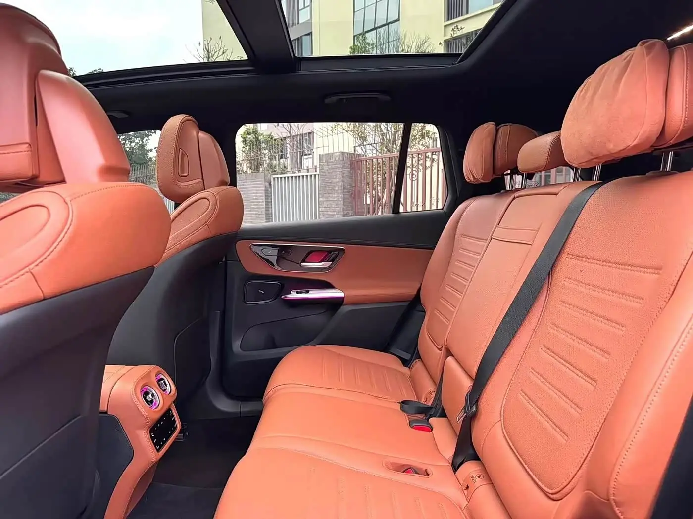 Mercedes-Benz GLC 2023 — Photo 4/10