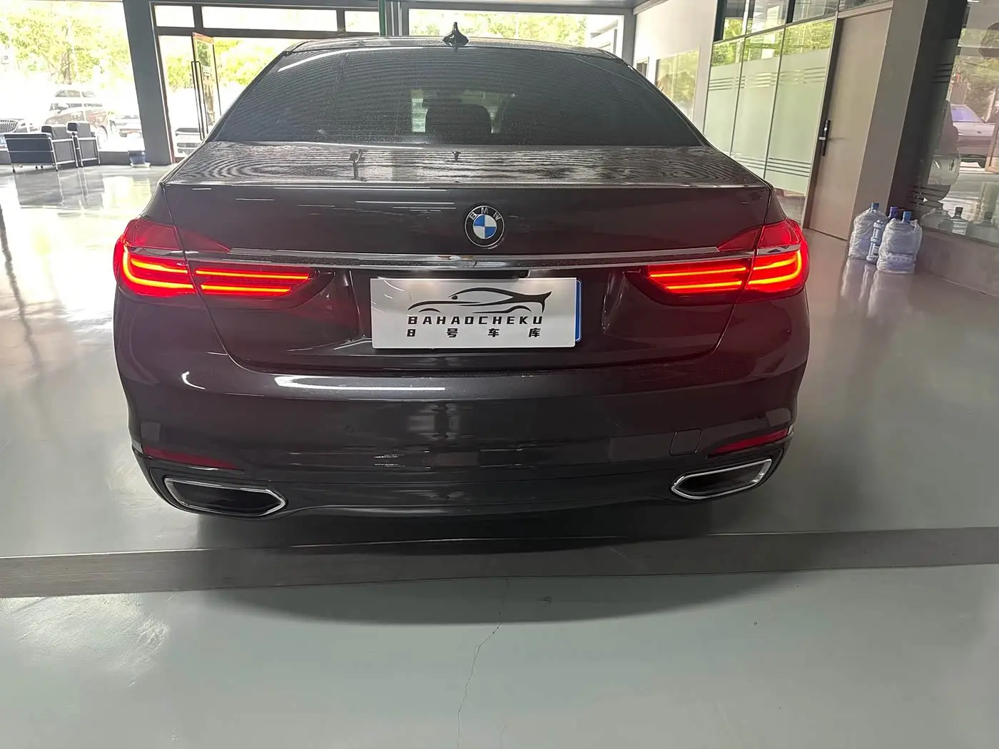 BMW 7 Series 2016 — Photo 6/18