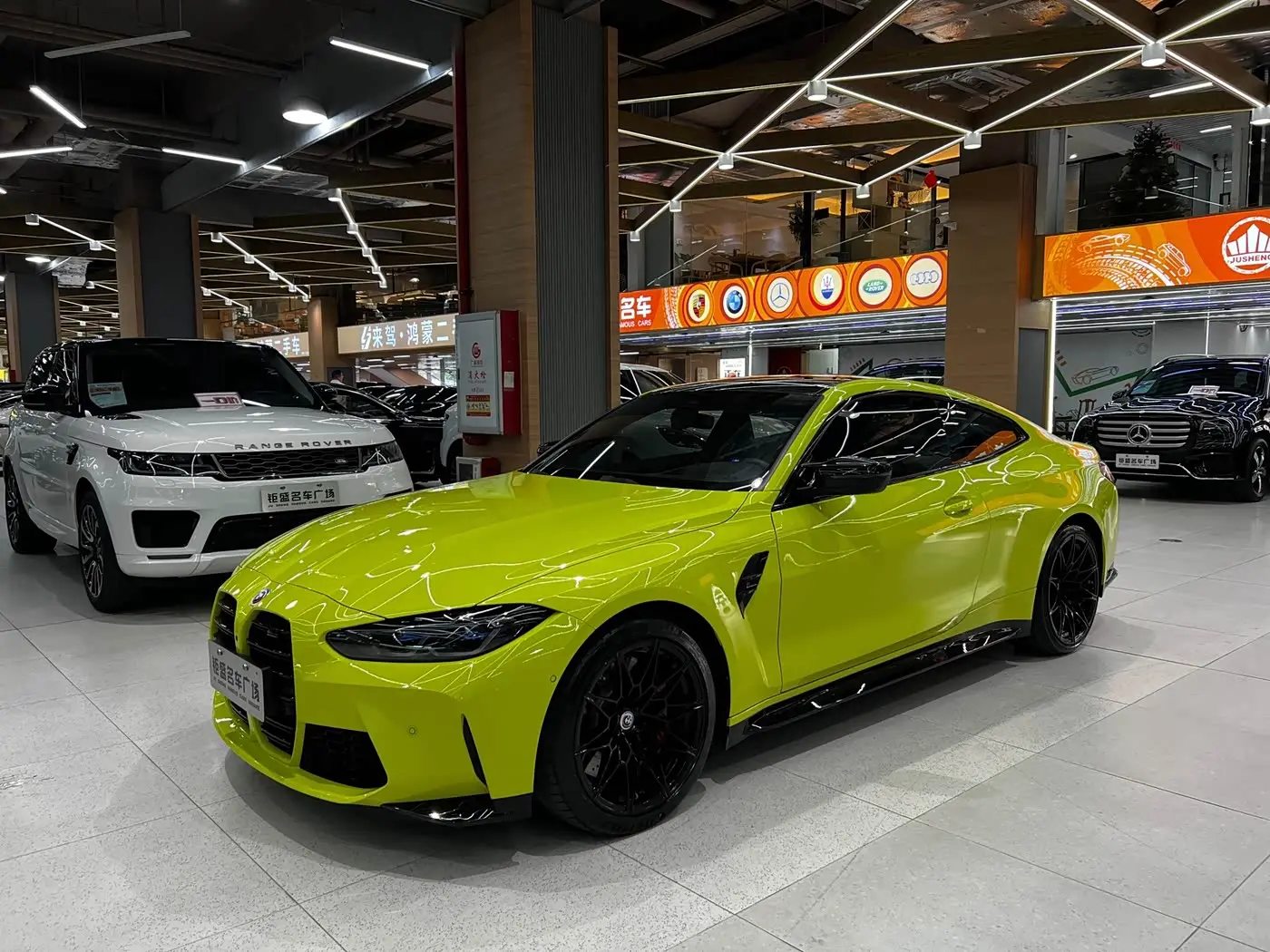 BMW M4 2022 — Фото 1/15