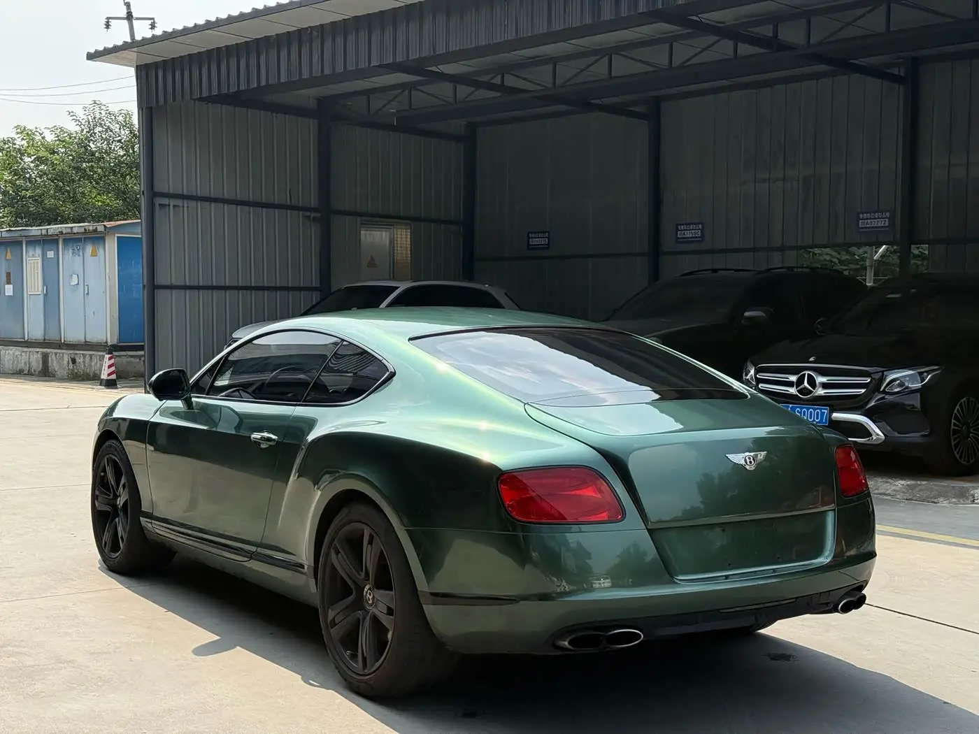 Bentley Continental 2015 — Фото 11/13