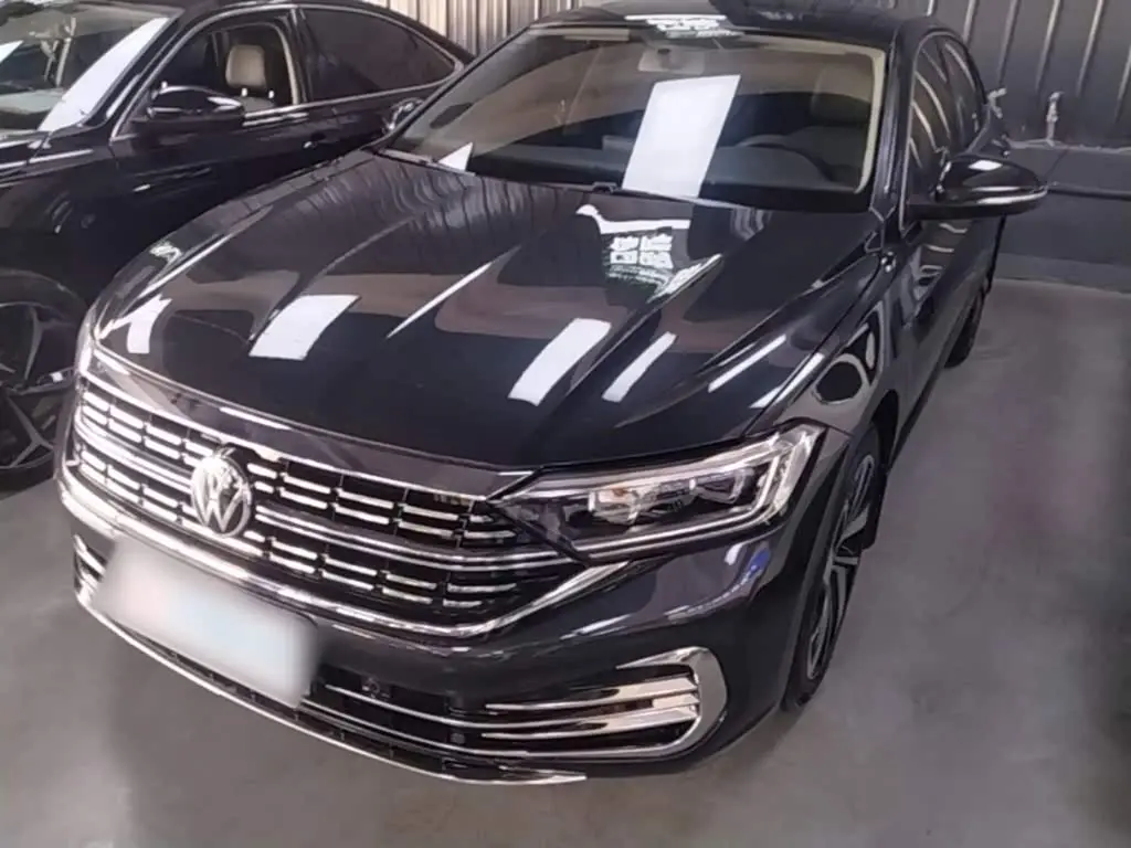 Volkswagen Sagitar 2022 — Photo 1/20