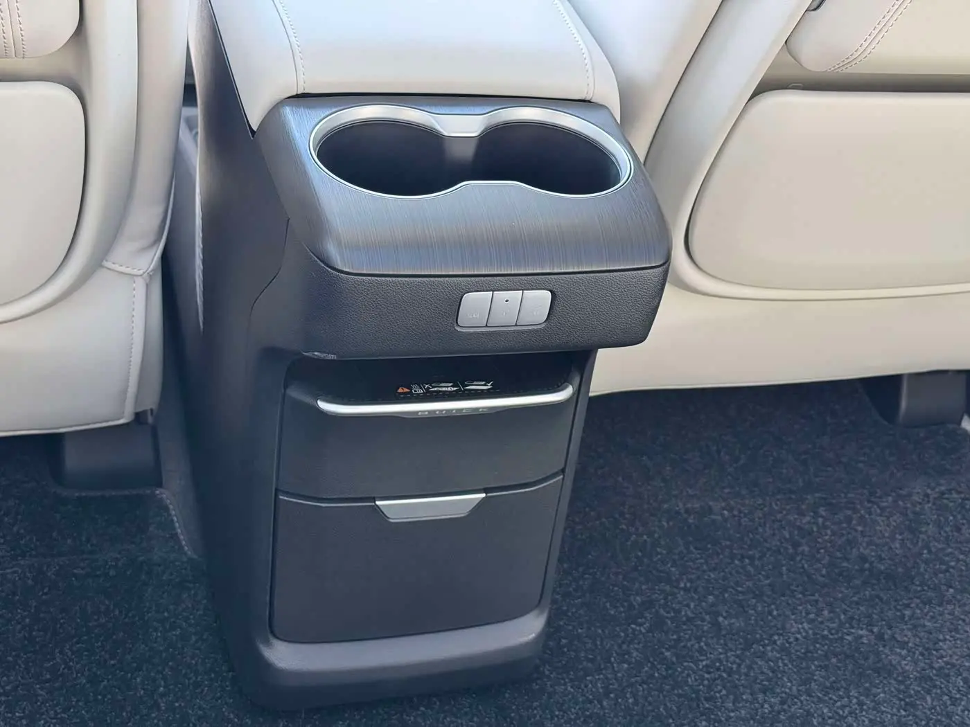 Buick GL8 New Energy 2026 — ფოტო 17/20
