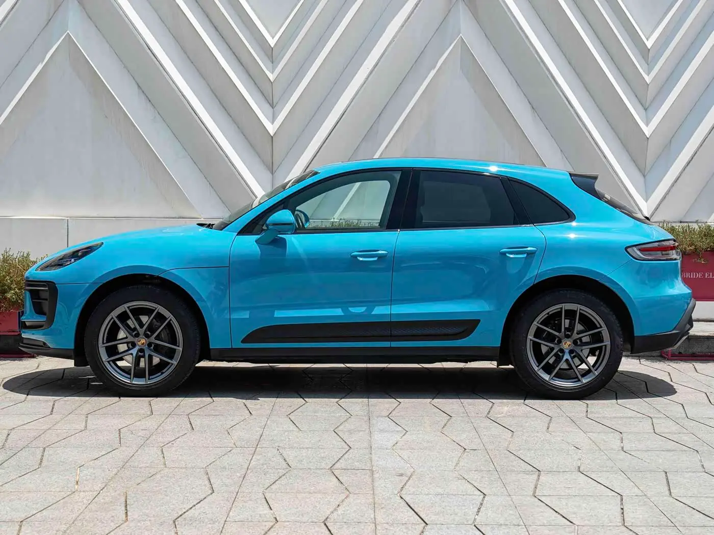 Porsche Macan 2023 — Photo 6/19