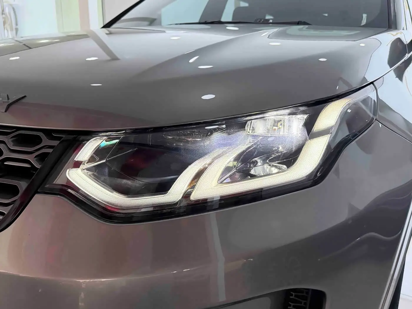 Land Rover Discovery Sport 2022 — Фото 4/20