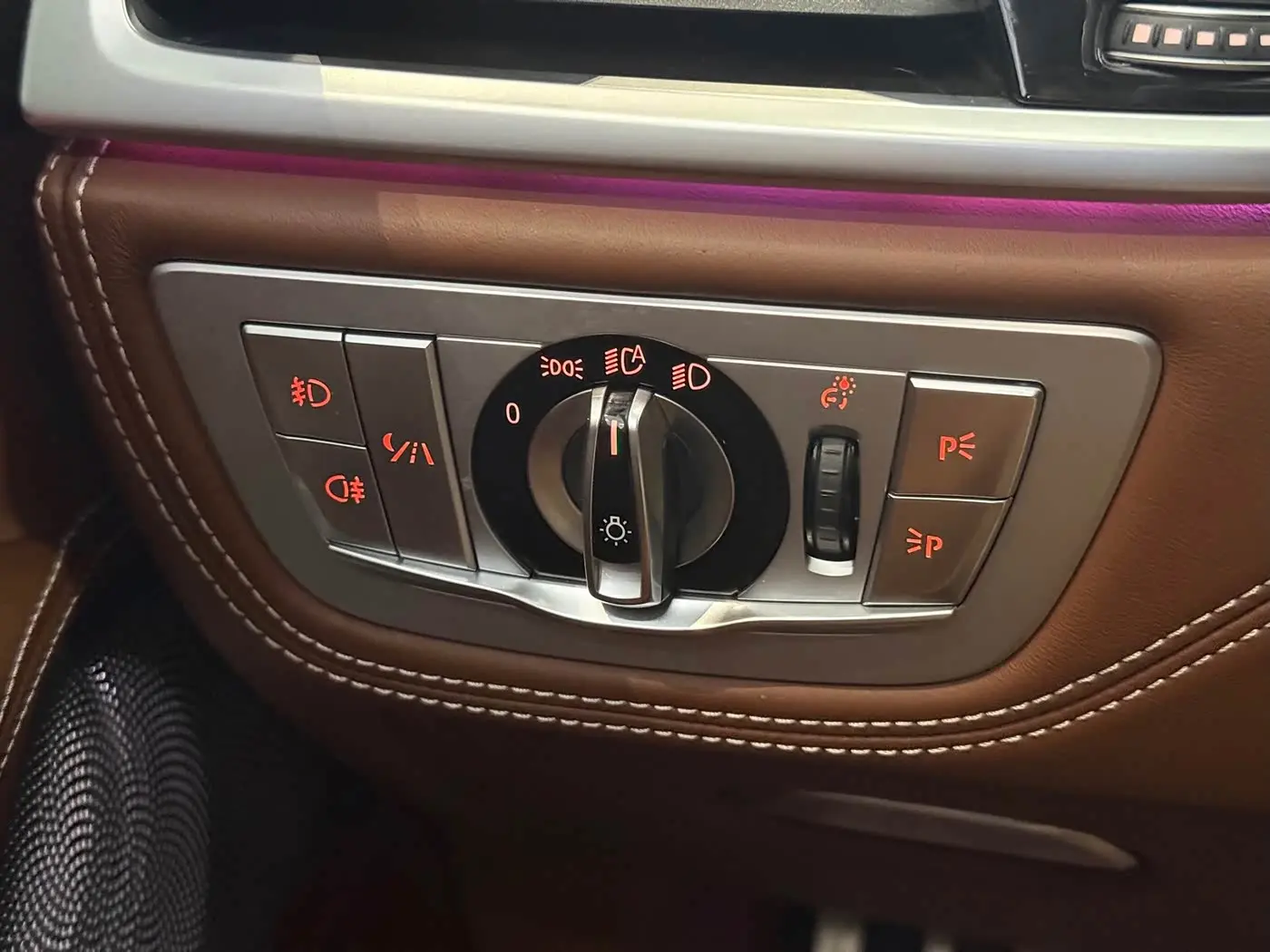 BMW 7 Series 2018 — Photo 13/19