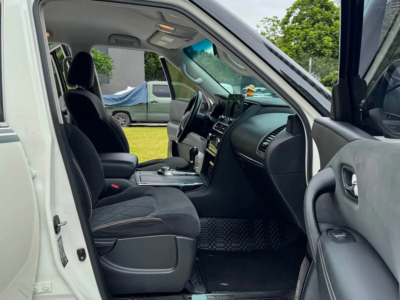 Nissan Patrol 2019 — Photo 10/20