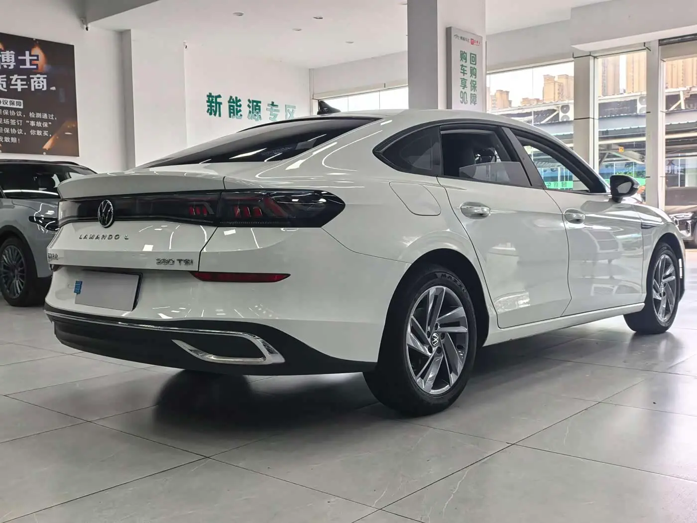 Volkswagen Lamando 2024 — Photo 15/19