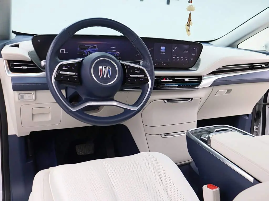 Buick Century 2023 — Photo 8/20