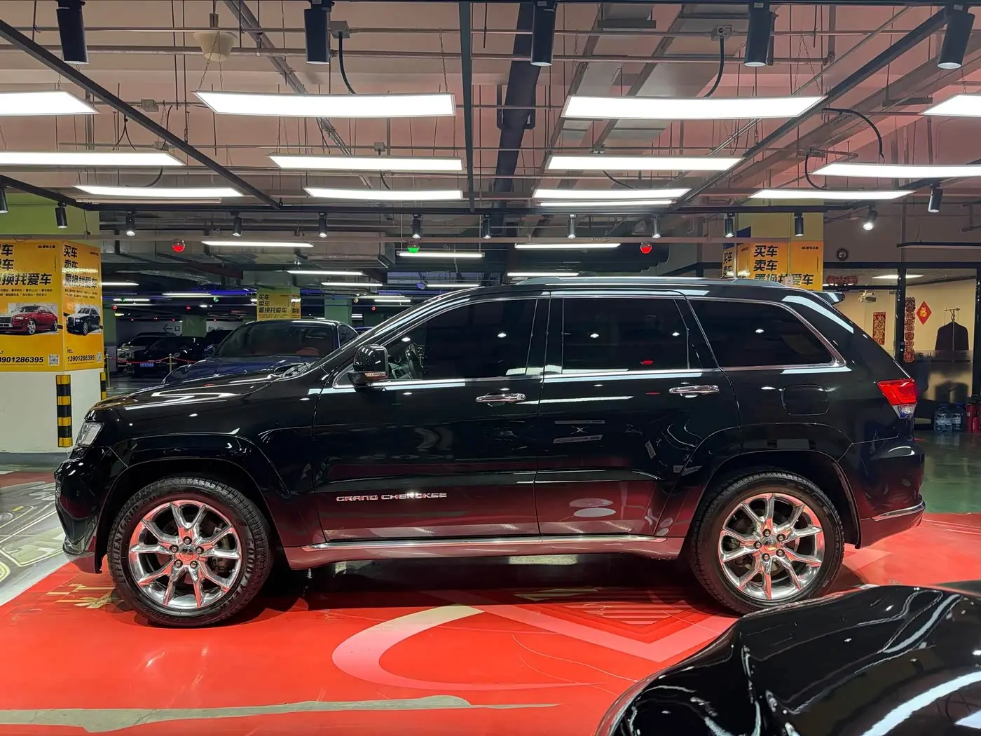 Jeep Grand Cherokee 2015 — Фото 8/20