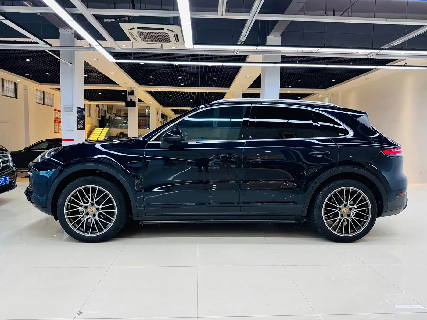 Porsche Cayenne 2018 — Photo 18/19