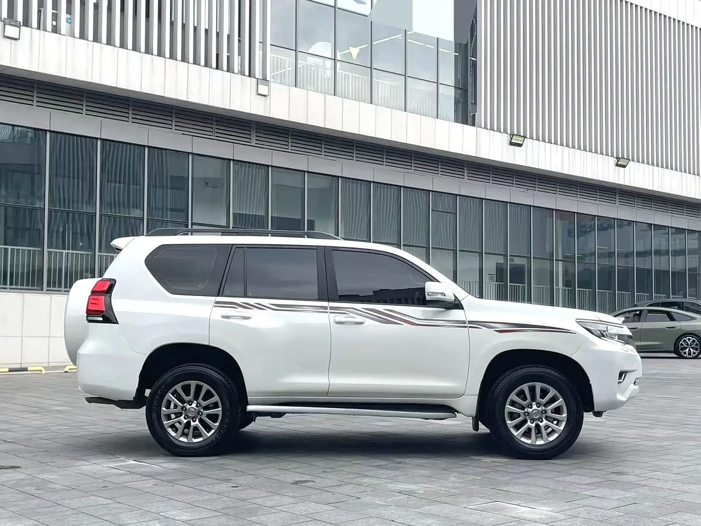 Toyota Prado 2019 — Фото 8/10