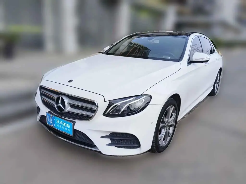 Mercedes-Benz E-Class 2020 — Фото 1/13