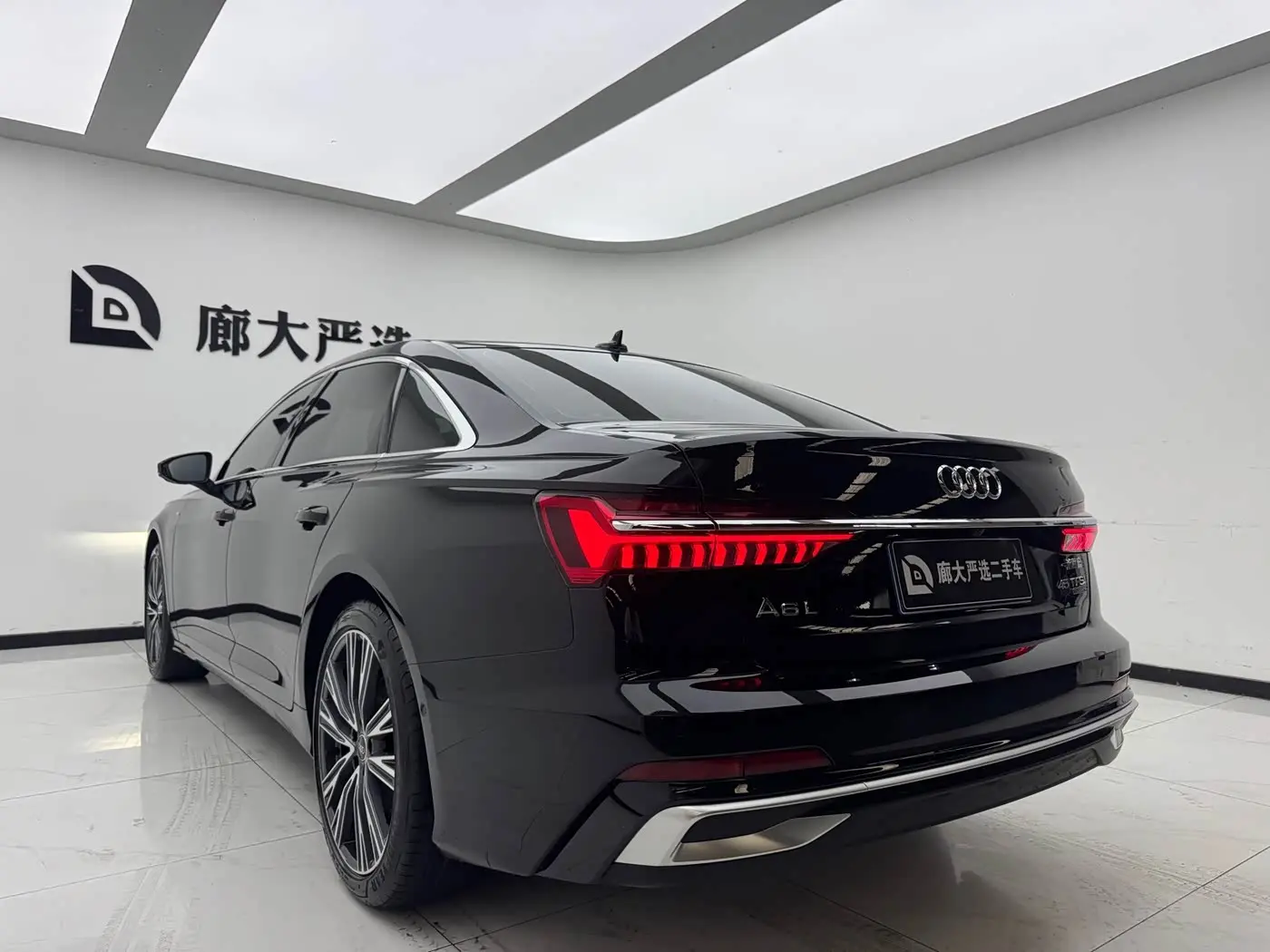Audi A6L 2023 — Photo 5/11