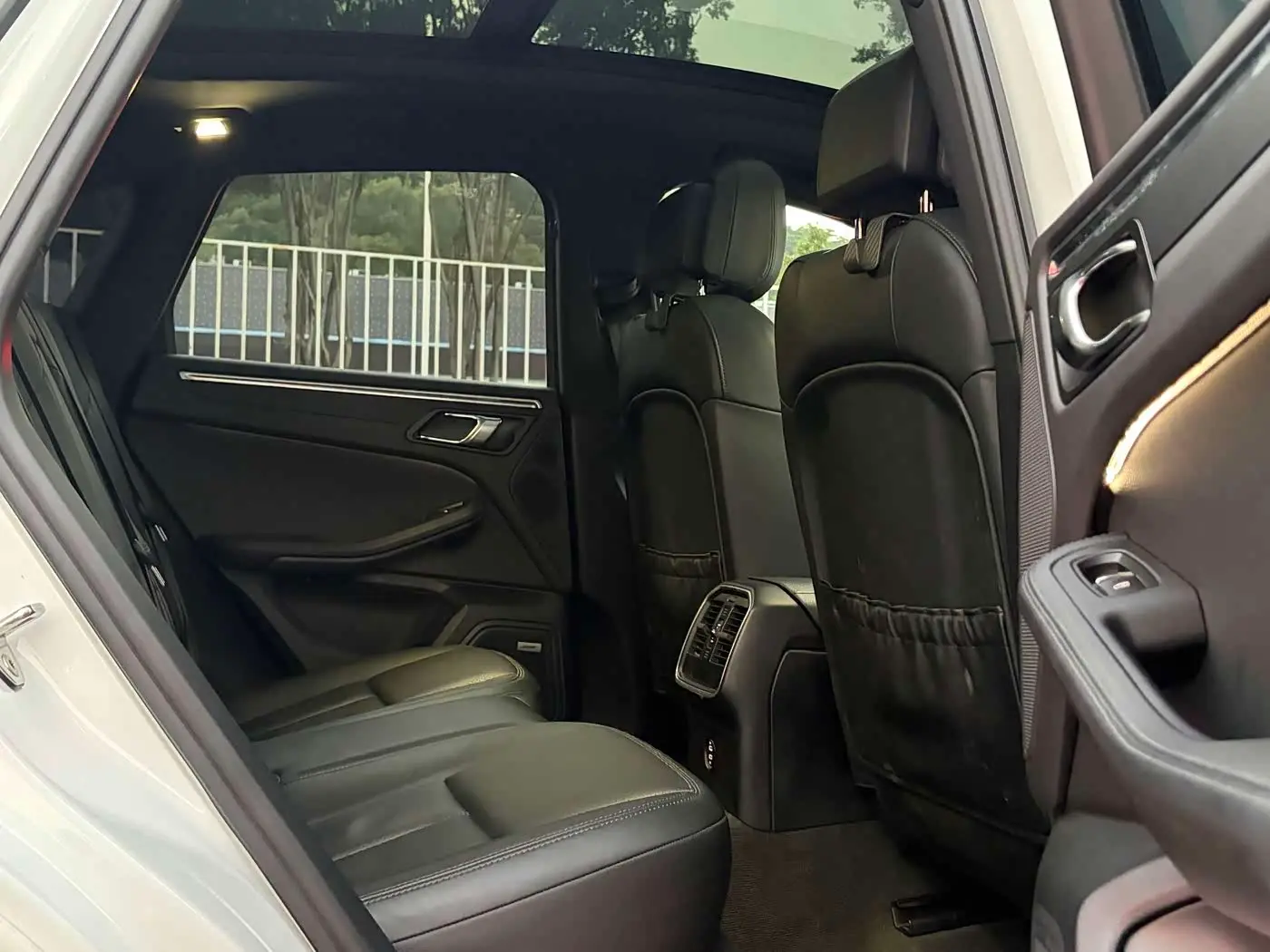 Porsche Macan 2022 — Şəkil 20/20