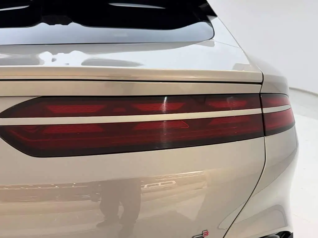 Denza Z9GT 2025 — Photo 10/20