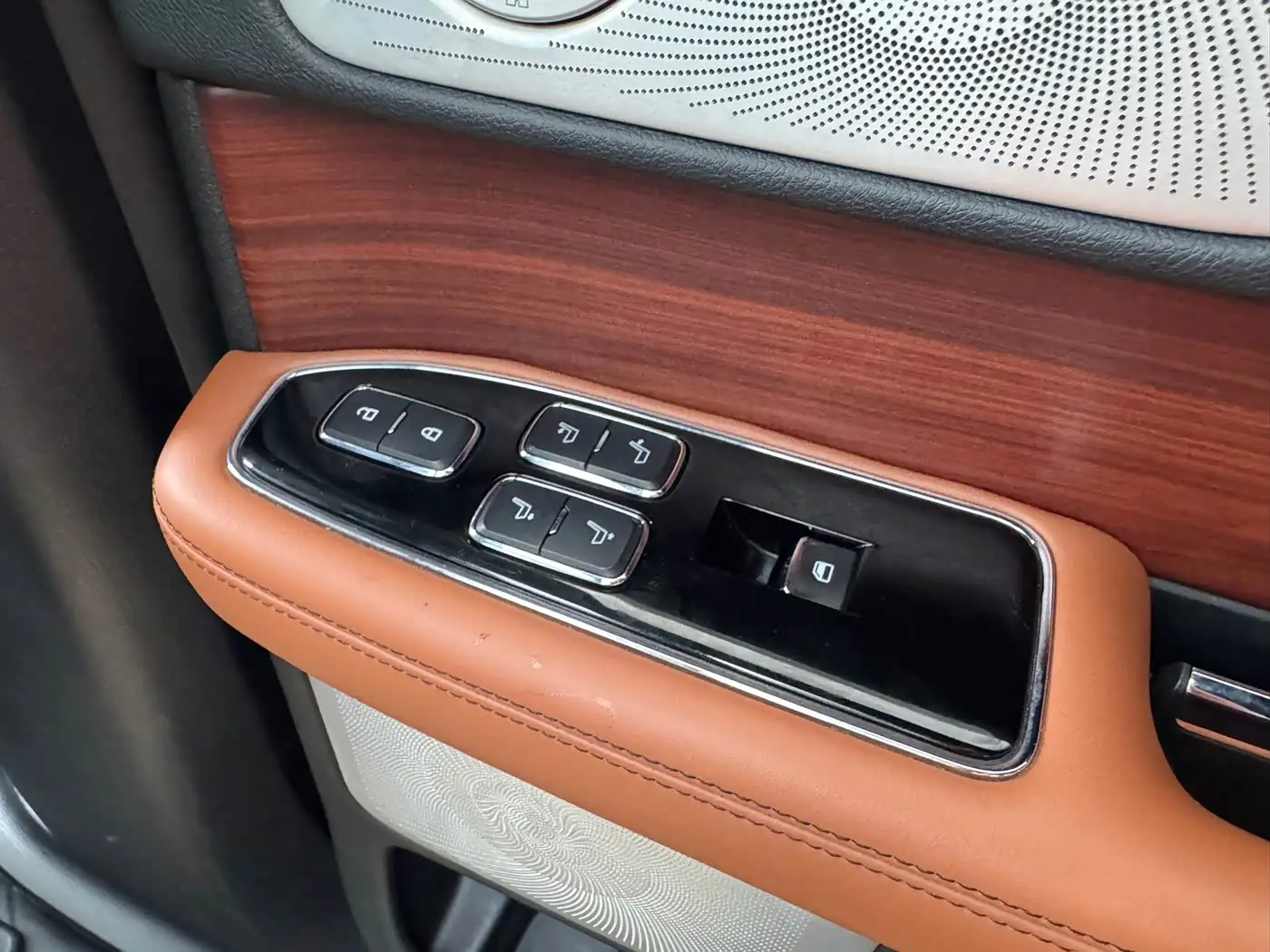 Lincoln Navigator 2021 — Фото 19/20